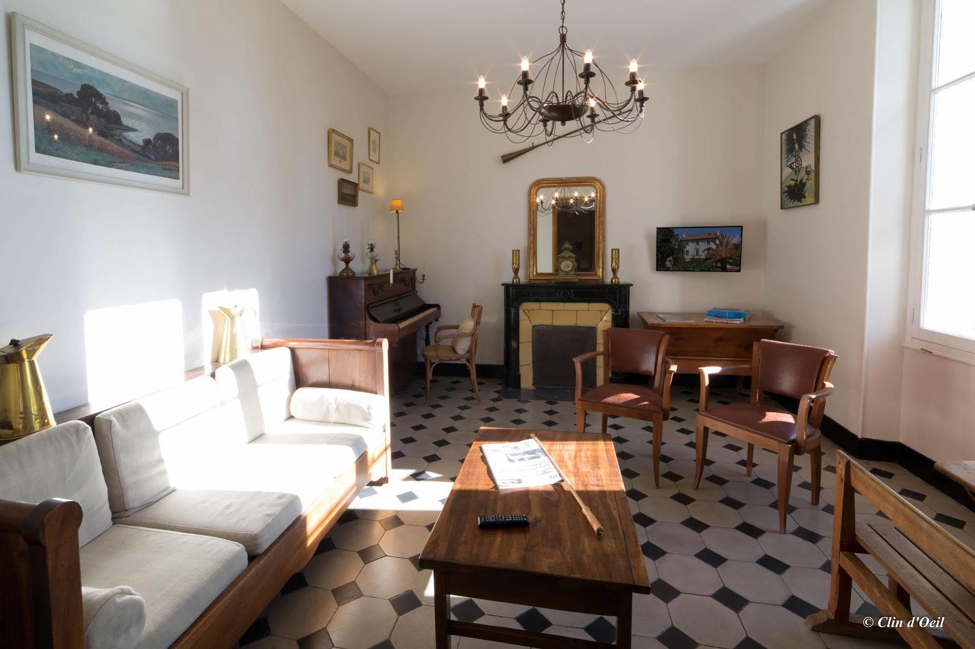 Hotel La Bienvenue Ла Кроа Валмер Екстериор снимка